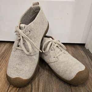 Keen Beige Wool Lace-Up Boots